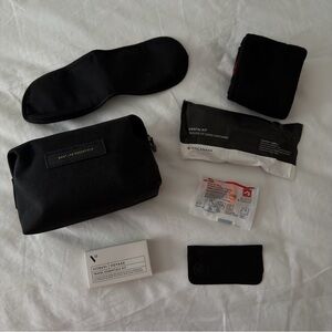 WANT Les Essentiels Black Toiletry Bag